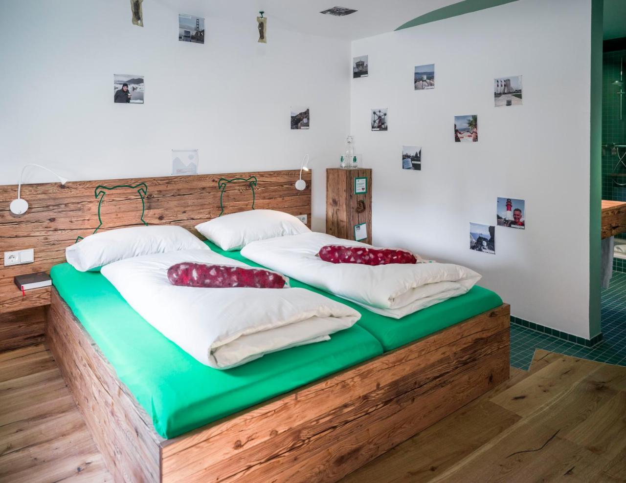 BRATWURSThotel Georgensgmund Buitenkant foto