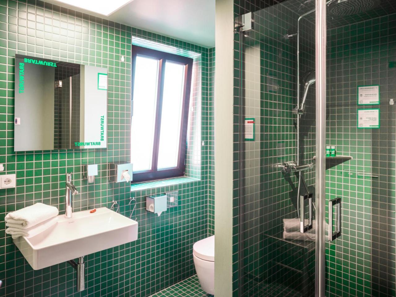 BRATWURSThotel Georgensgmund Buitenkant foto