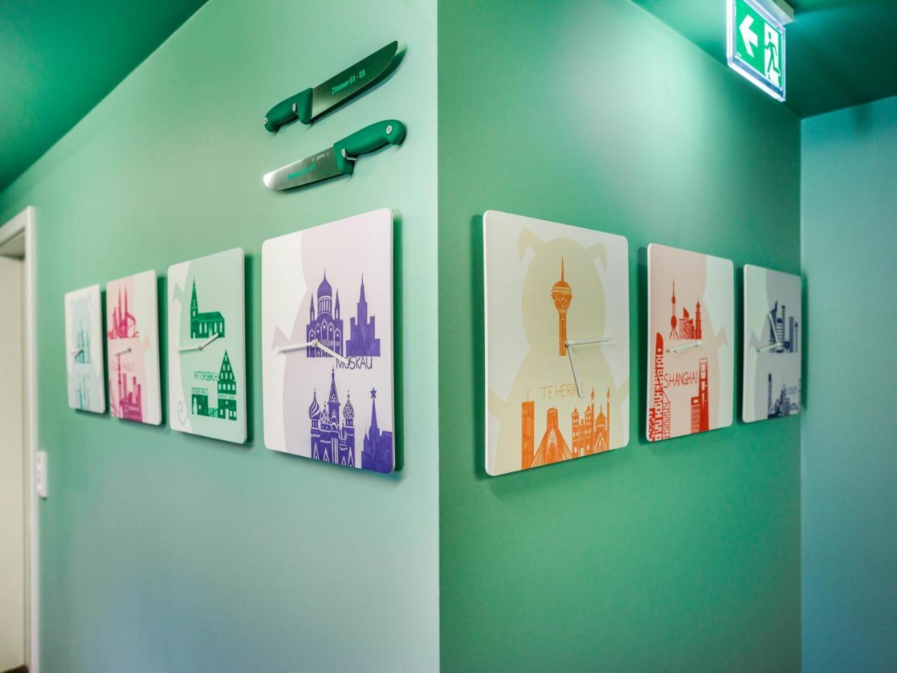 BRATWURSThotel Georgensgmund Buitenkant foto