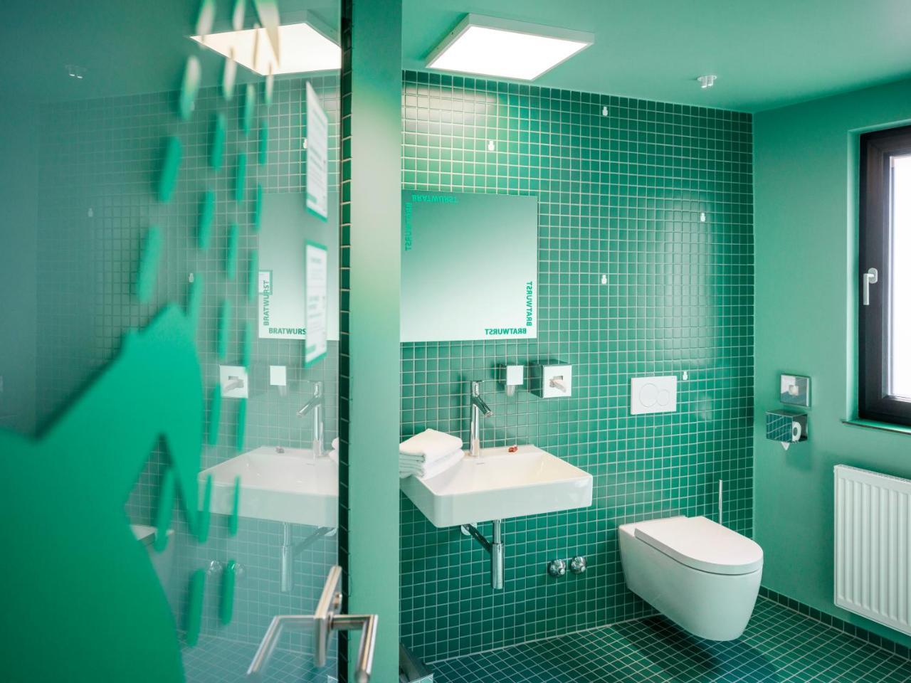 BRATWURSThotel Georgensgmund Buitenkant foto