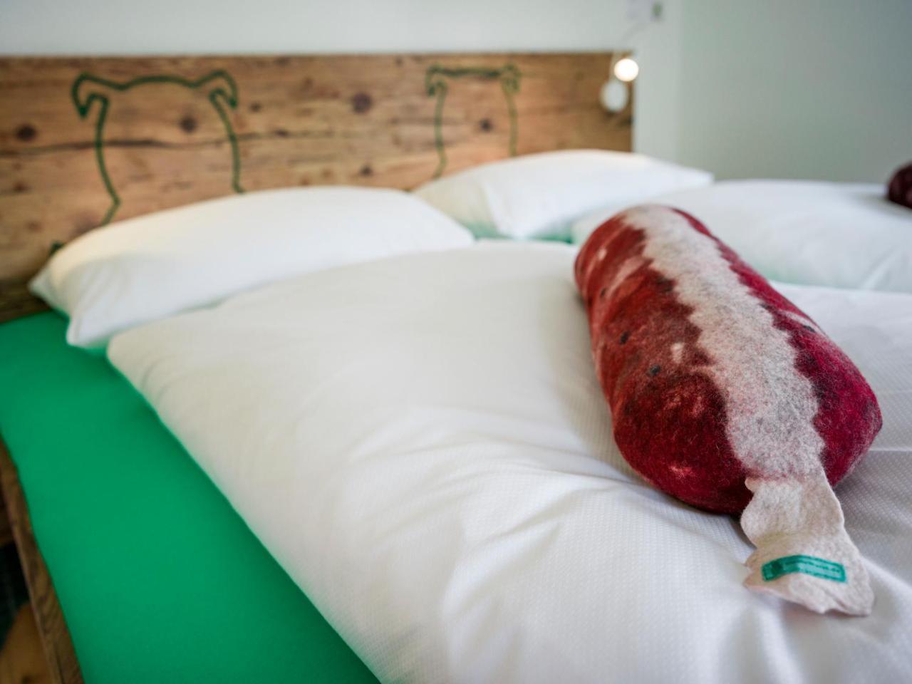 BRATWURSThotel Georgensgmund Buitenkant foto