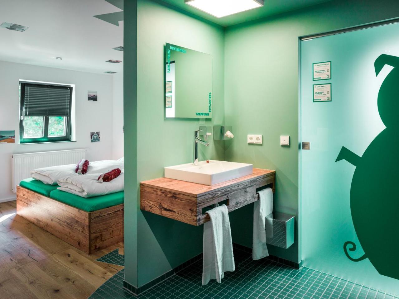 BRATWURSThotel Georgensgmund Buitenkant foto